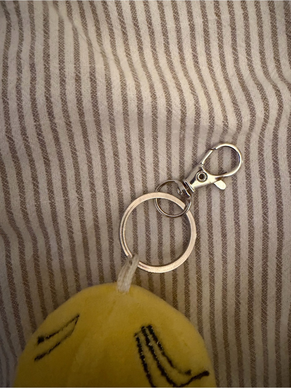 Small Despicable Me Minion Dave Plush Keychain - Picture 2 of 5